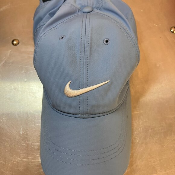 NIKE GOLF Blue Unisex Hat - Adjustable Strap back Cap - Preloved and Embroidered - Picture 1 of 6